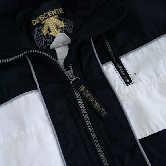Vintage Descente Black & White Zip Up Winter /  Snowmobile Jacket Size 6 - Picture 10 of 16